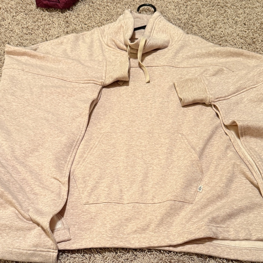 UGG WOMEN'S CHARLYNNE PONCHO in Cream Size M/L